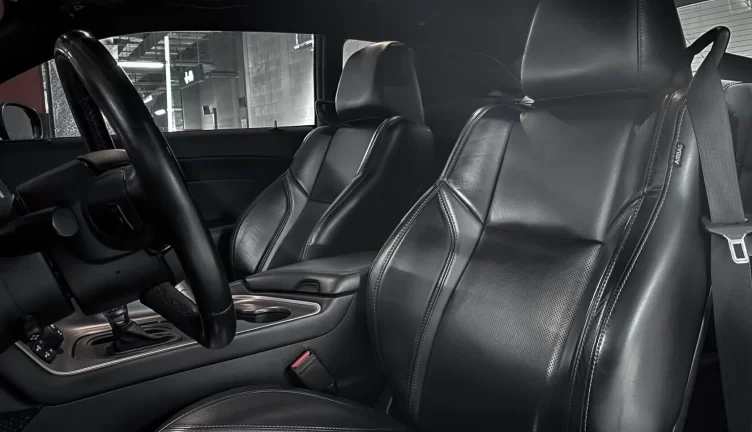 Dodge challenger sxt